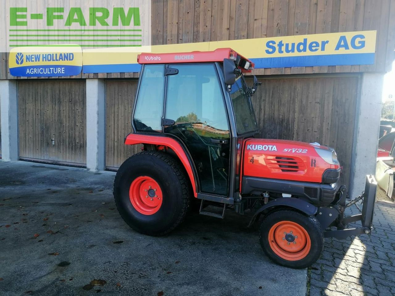 Kubota stv 32 - Traktor: slika 1 Kubota stv 32 - Traktor: slika 1