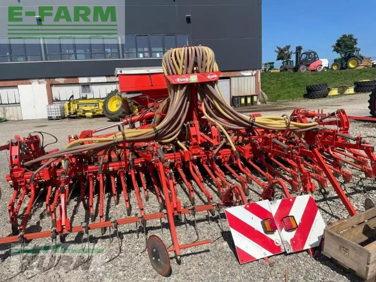 Kuhn hr5004dr + venta tf 702 - Sejalni kombajn: slika 3 Kuhn hr5004dr + venta tf 702 - Sejalni kombajn: slika 3