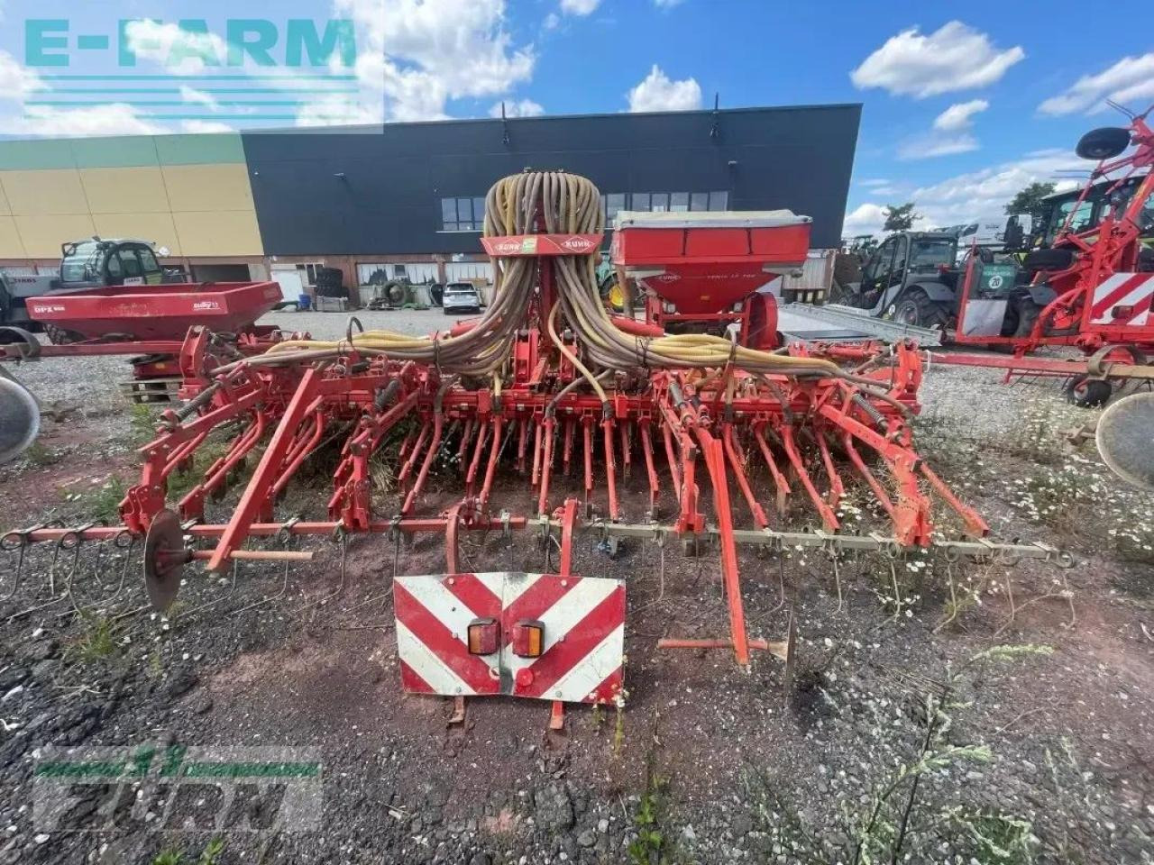 Kuhn hr5004dr + venta tf 702 - Sejalni kombajn: slika 4 Kuhn hr5004dr + venta tf 702 - Sejalni kombajn: slika 4