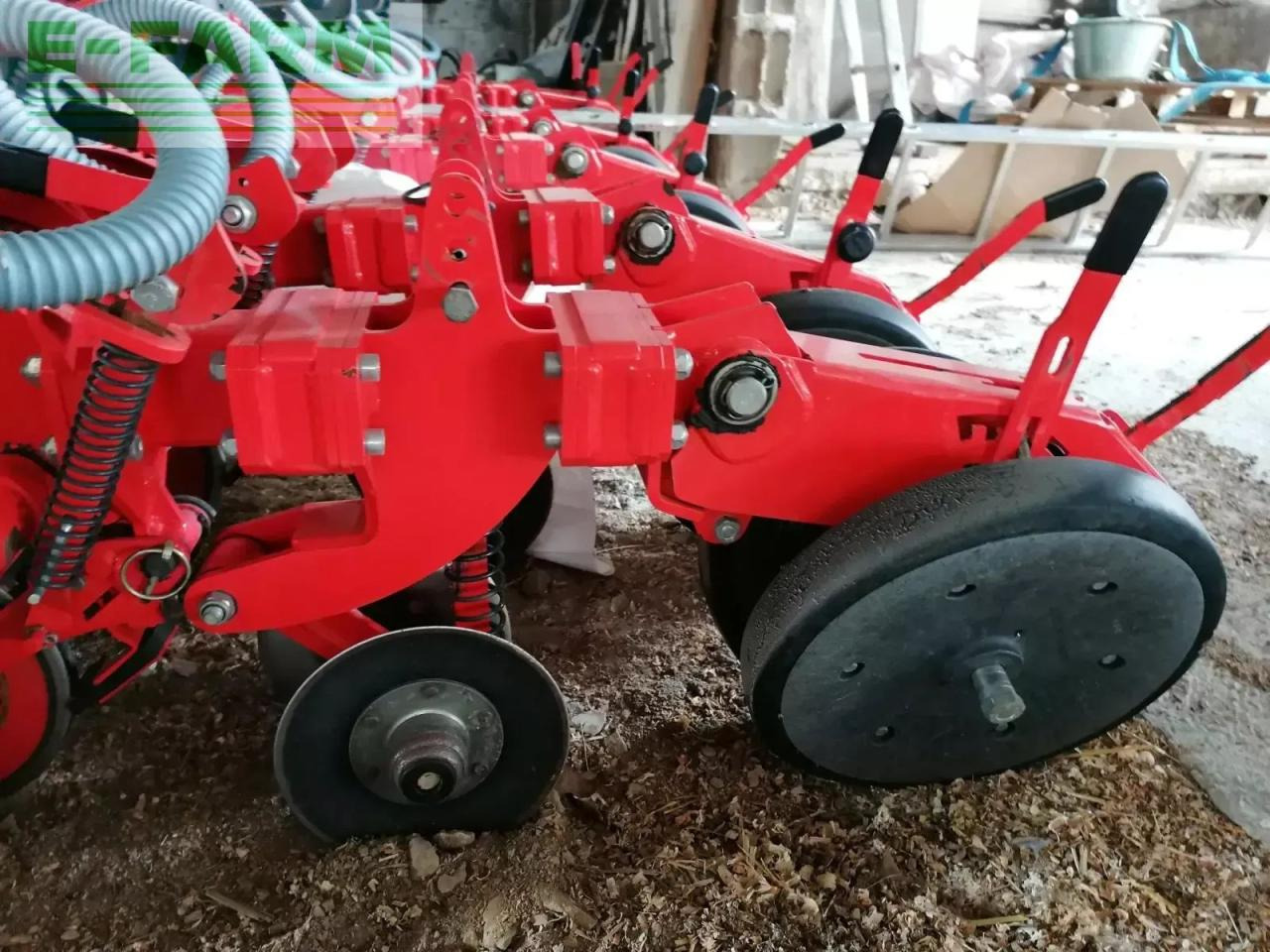 Kuhn maxima 2 - Natančna sejalnica: slika 2 Kuhn maxima 2 - Natančna sejalnica: slika 2