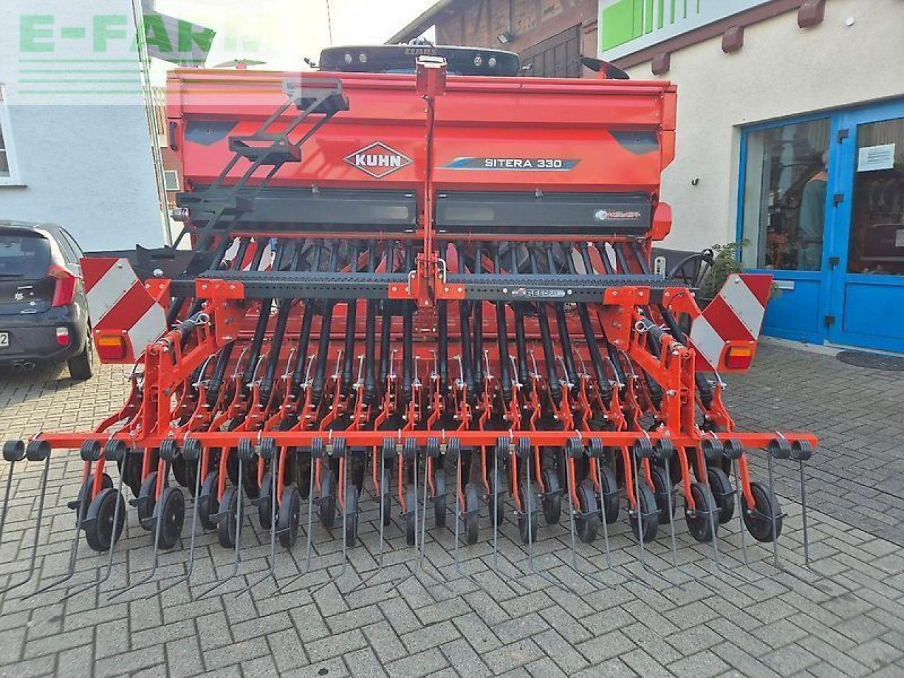 Kuhn sitera 330e 24 reihen + hrb 303d , elektrische dosierung, spuranreißer, durakuhn - Sejalnica: slika 2 Kuhn sitera 330e 24 reihen + hrb 303d , elektrische dosierung, spuranreißer, durakuhn - Sejalnica: slika 2
