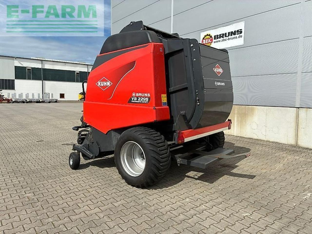 Kuhn vb 2295 oc 23 - Balirka za kvadratne bale: slika 3 Kuhn vb 2295 oc 23 - Balirka za kvadratne bale: slika 3