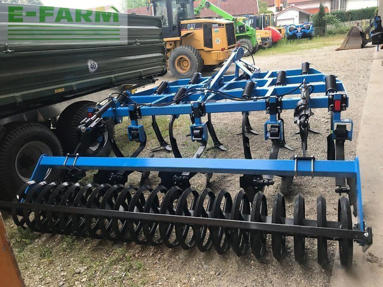 Lemken Flügelschargrubber 3,2m mit Dachringwalze hydr Tiefeneinstellung - Kultivator: slika 5 Lemken Flügelschargrubber 3,2m mit Dachringwalze hydr Tiefeneinstellung - Kultivator: slika 5
