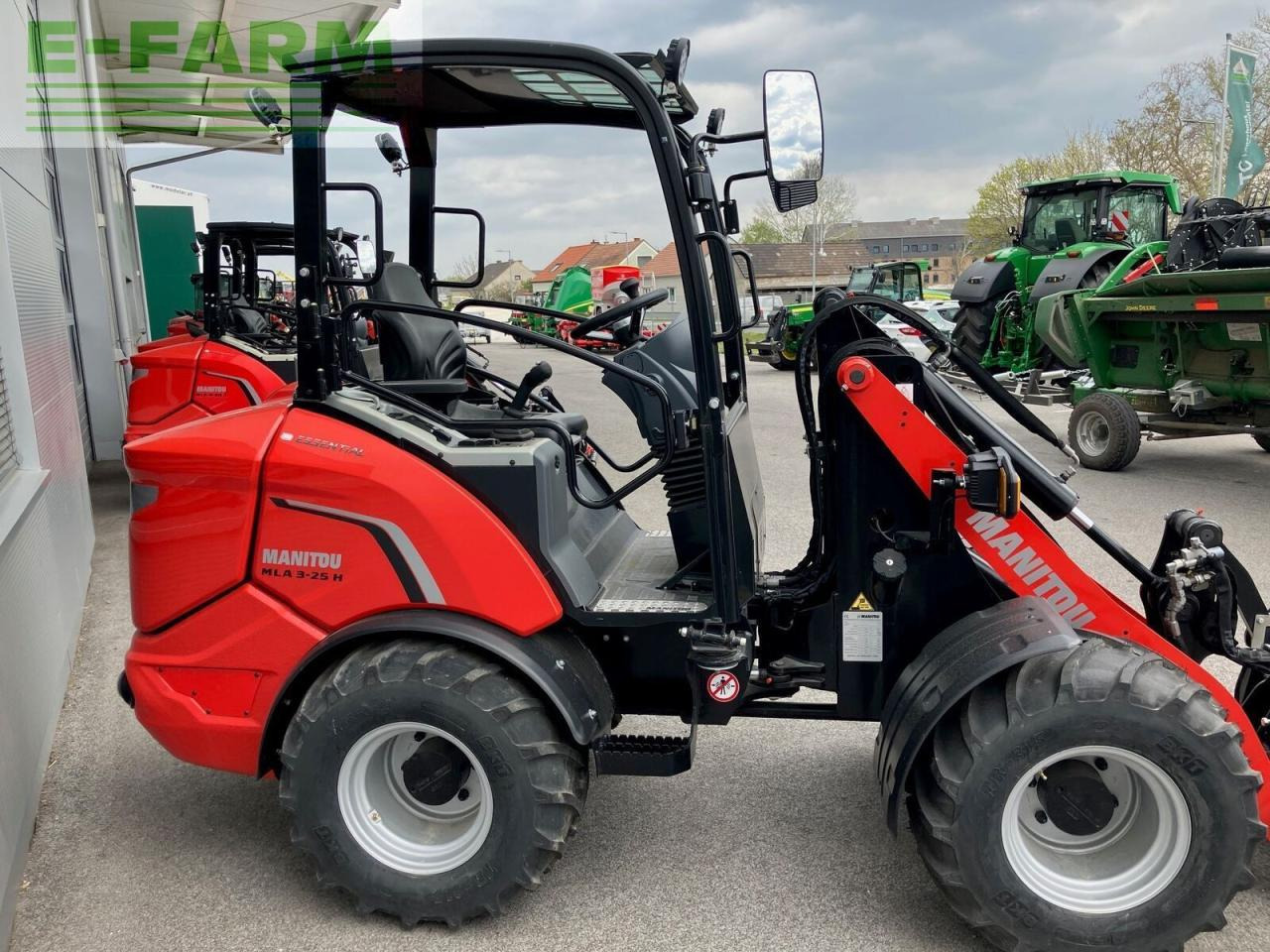 Manitou manitou mla 3-25 - Mini bager: slika 5 Manitou manitou mla 3-25 - Mini bager: slika 5