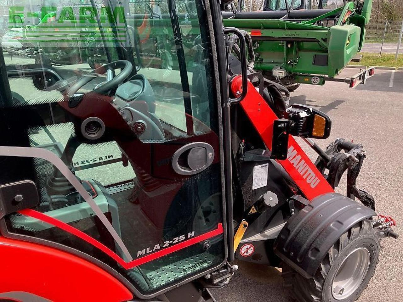 Manitou mla2-25 - Mini bager: slika 4 Manitou mla2-25 - Mini bager: slika 4