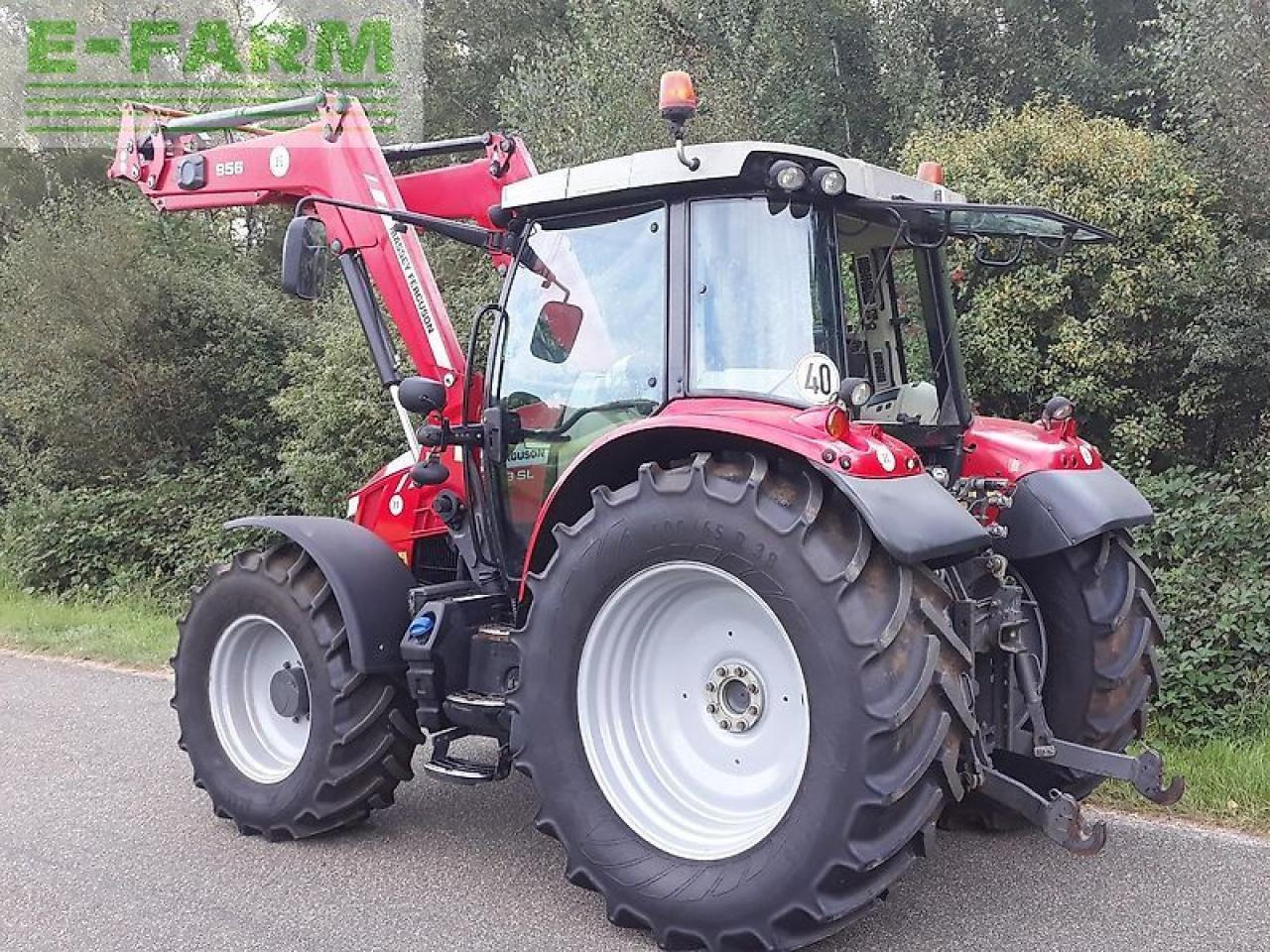 Massey Ferguson 5713 sl - Traktor: slika 3 Massey Ferguson 5713 sl - Traktor: slika 3
