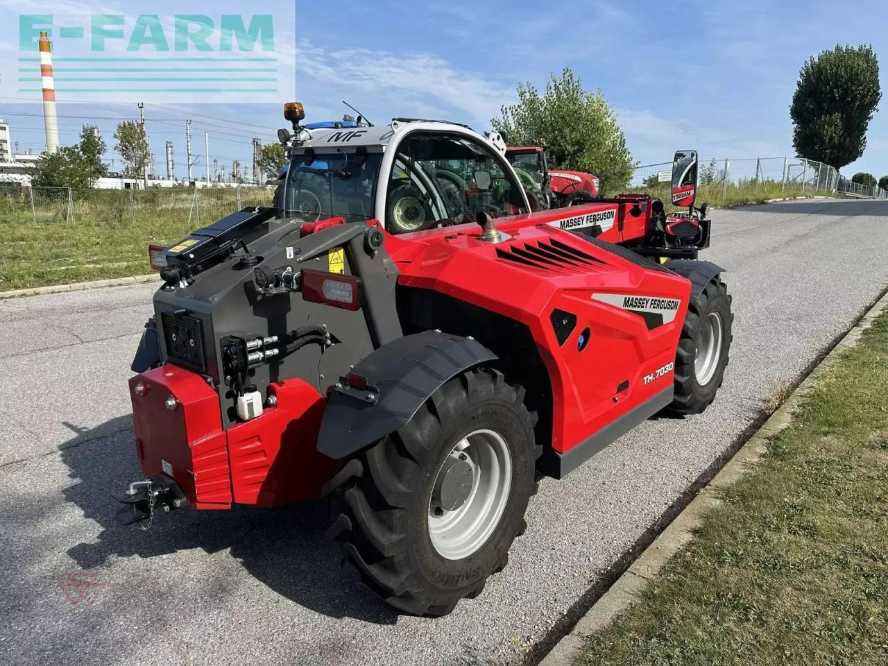 Massey Ferguson massey ferguson th.7030lp s5 - Teleskopski viličar: slika 4 Massey Ferguson massey ferguson th.7030lp s5 - Teleskopski viličar: slika 4