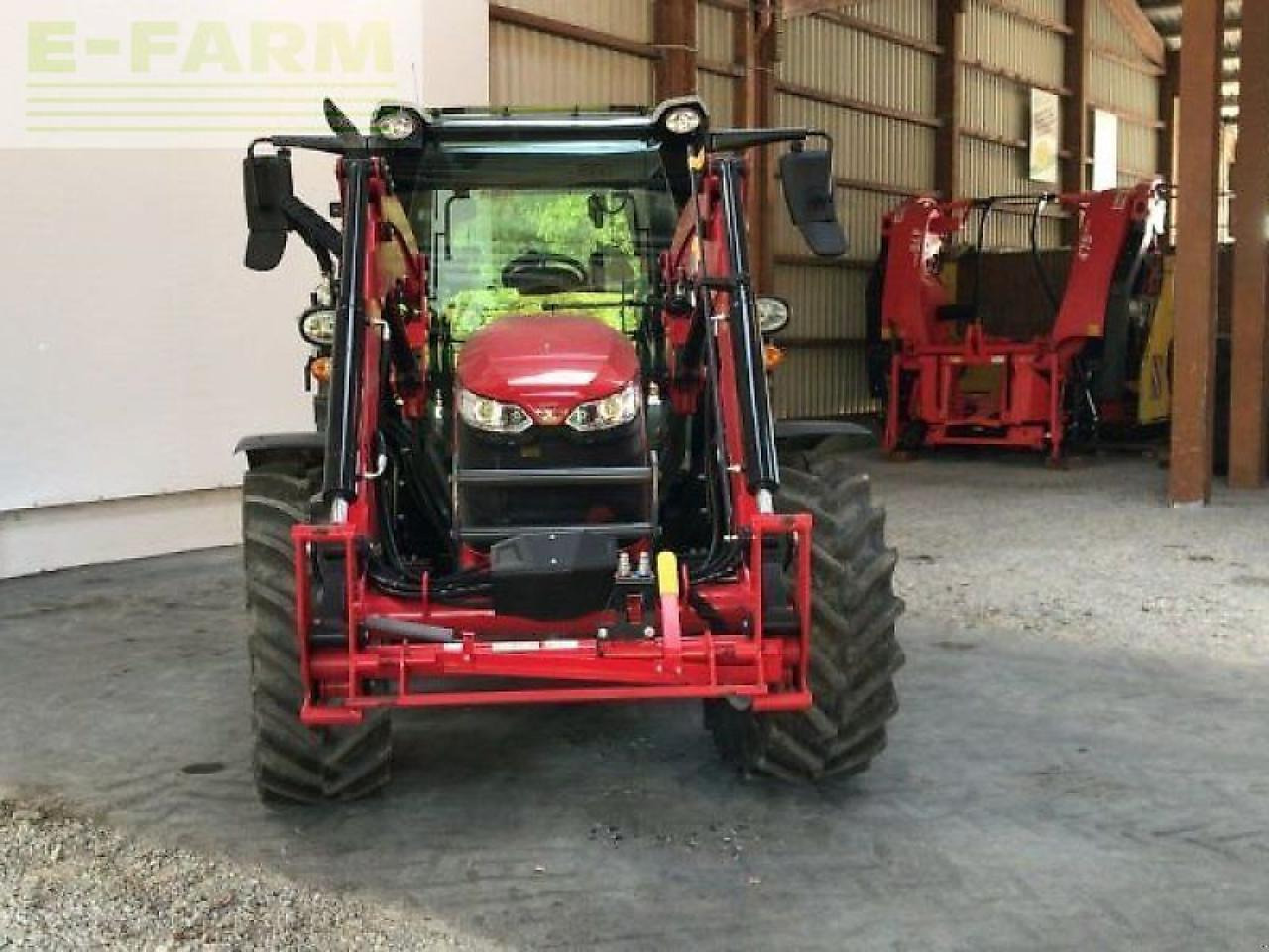 Massey Ferguson mf 4709 m dyna-2 essential - Traktor: slika 4 Massey Ferguson mf 4709 m dyna-2 essential - Traktor: slika 4