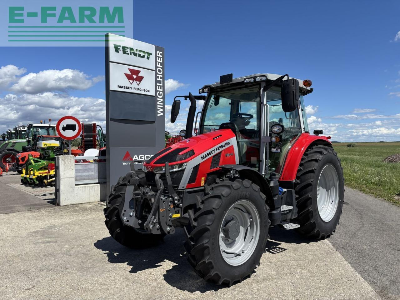 Massey Ferguson mf 5s.115 dyna-6 efficient Efficient - Traktor: slika 1 Massey Ferguson mf 5s.115 dyna-6 efficient Efficient - Traktor: slika 1