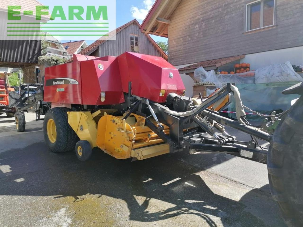 New Holland BB 920 - Balirka za kvadratne bale: slika 1 New Holland BB 920 - Balirka za kvadratne bale: slika 1