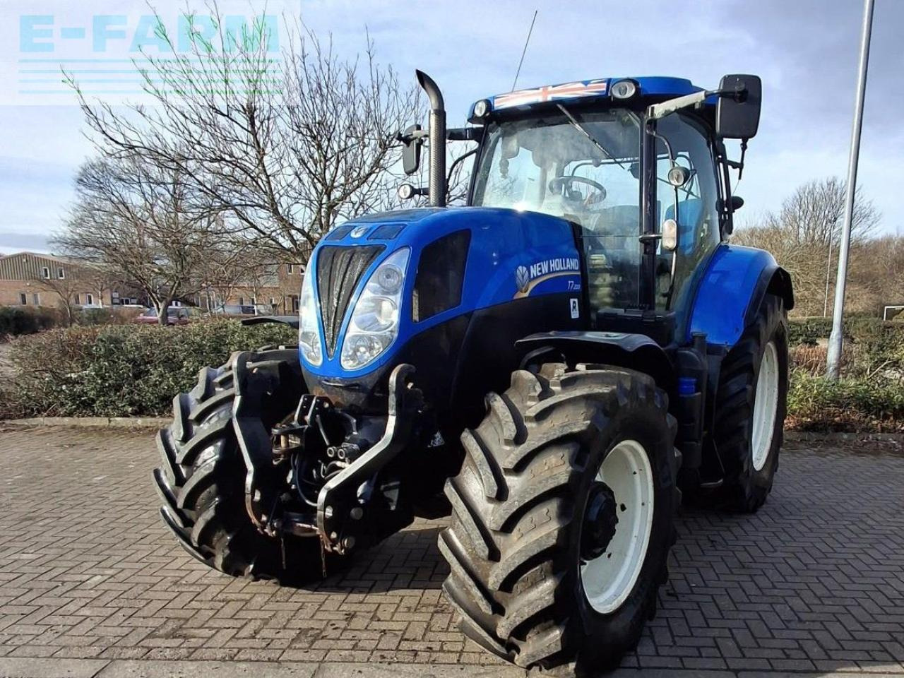 New Holland T7 200 - Traktor: slika 1 New Holland T7 200 - Traktor: slika 1