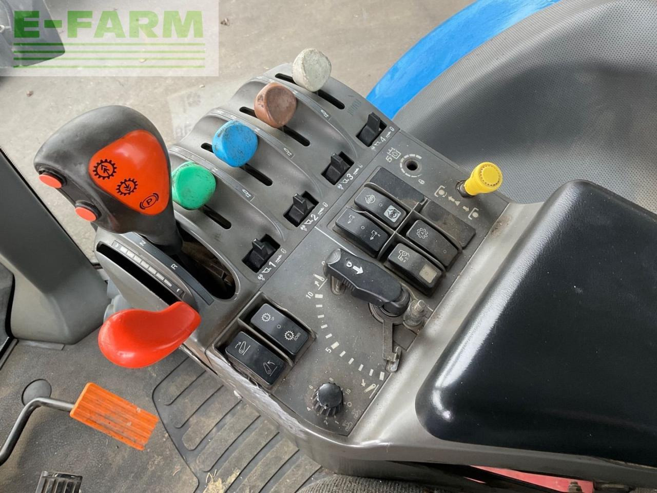 Traktor New Holland TG 285: slika 20