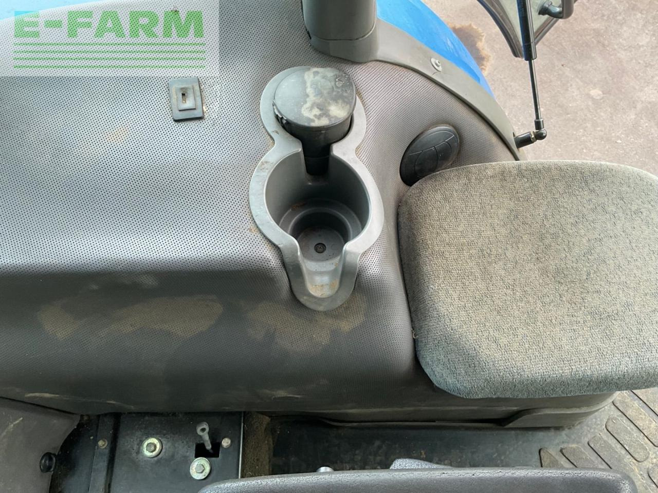 Traktor New Holland TG 285: slika 22
