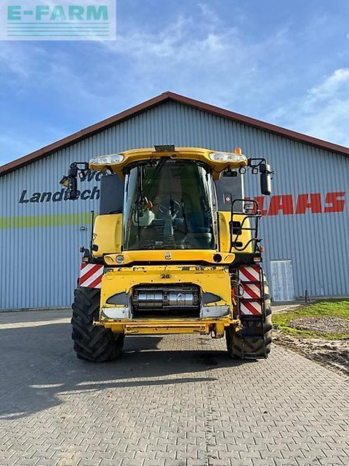 New Holland cr 9070 - Kombajn harvester: slika 2 New Holland cr 9070 - Kombajn harvester: slika 2