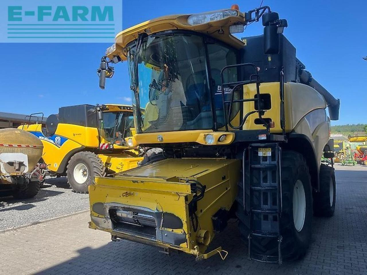 New Holland cr 9070 elevation - Kombajn harvester: slika 2 New Holland cr 9070 elevation - Kombajn harvester: slika 2