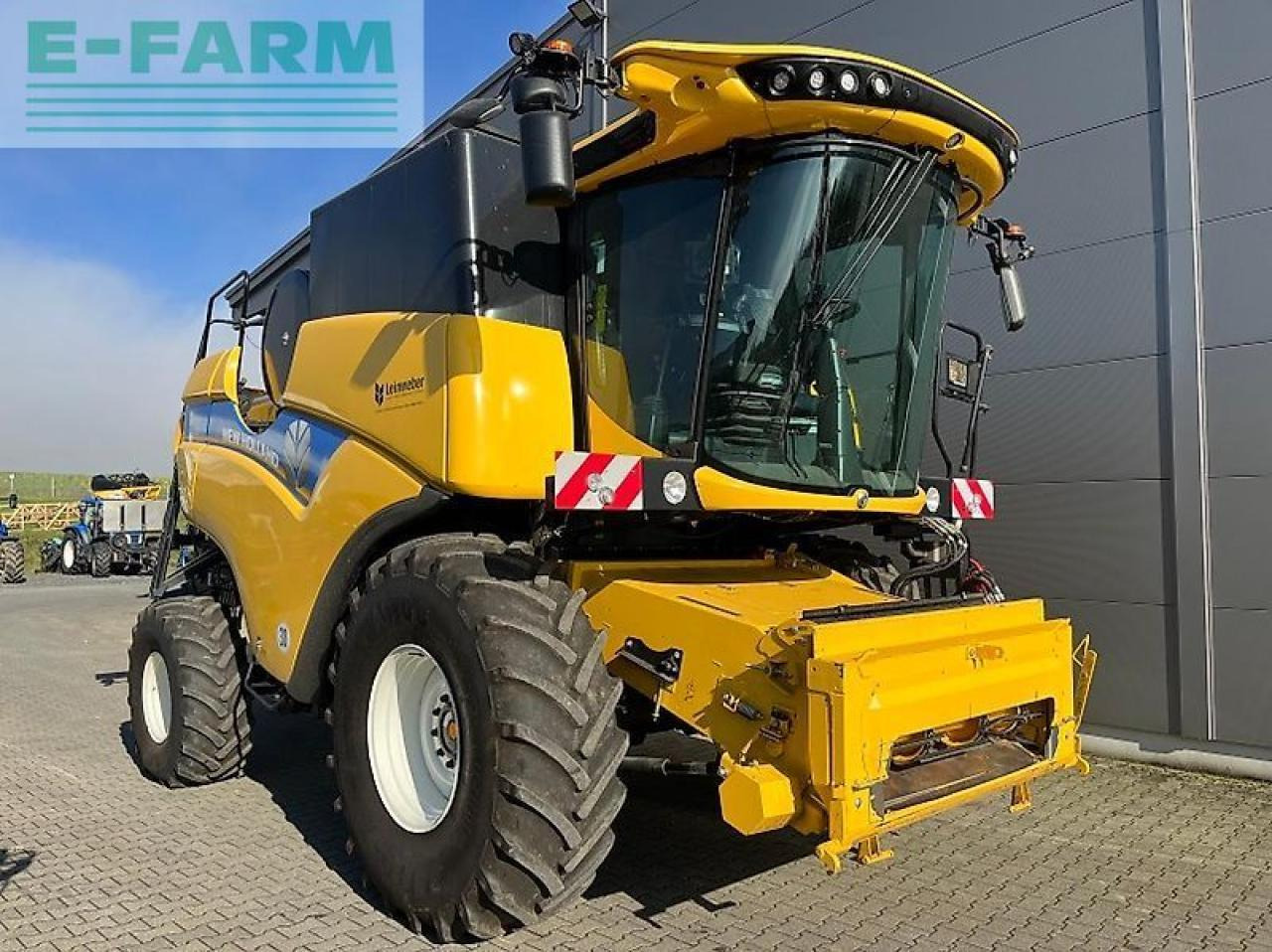 New Holland cx 6.90 - Kombajn harvester: slika 1 New Holland cx 6.90 - Kombajn harvester: slika 1