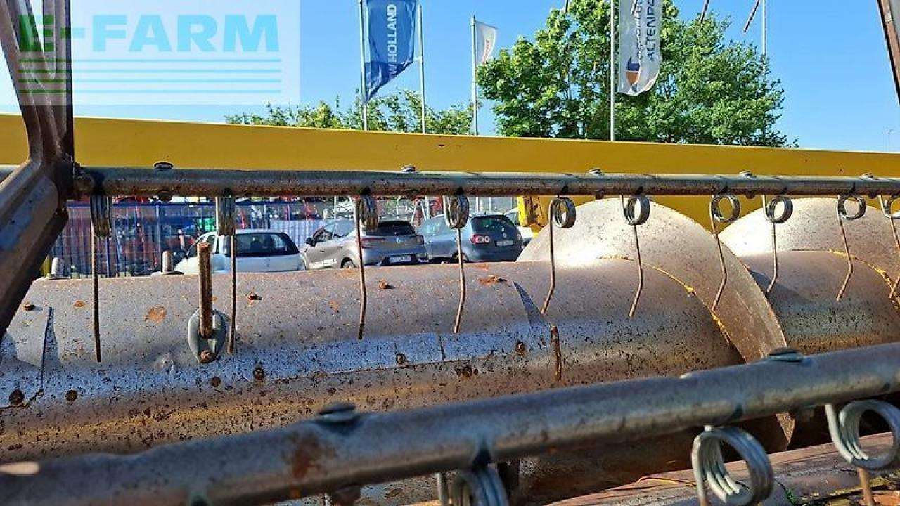 Kombajn harvester New Holland cx 840: slika 9