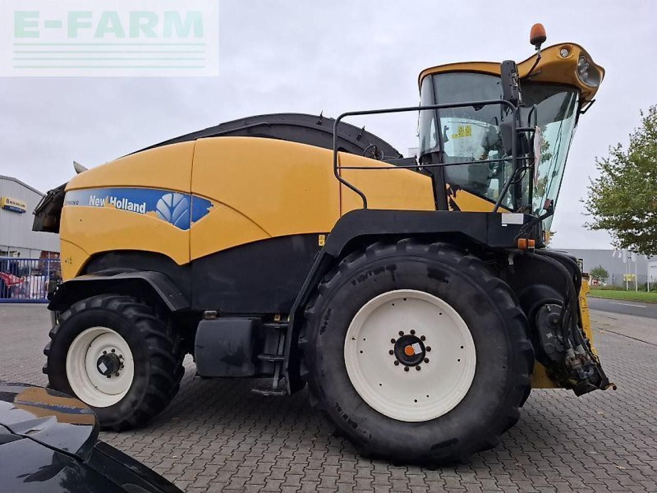 New Holland fr9060 / fr 9060 mit allrad - Kombajn za krmo: slika 5 New Holland fr9060 / fr 9060 mit allrad - Kombajn za krmo: slika 5