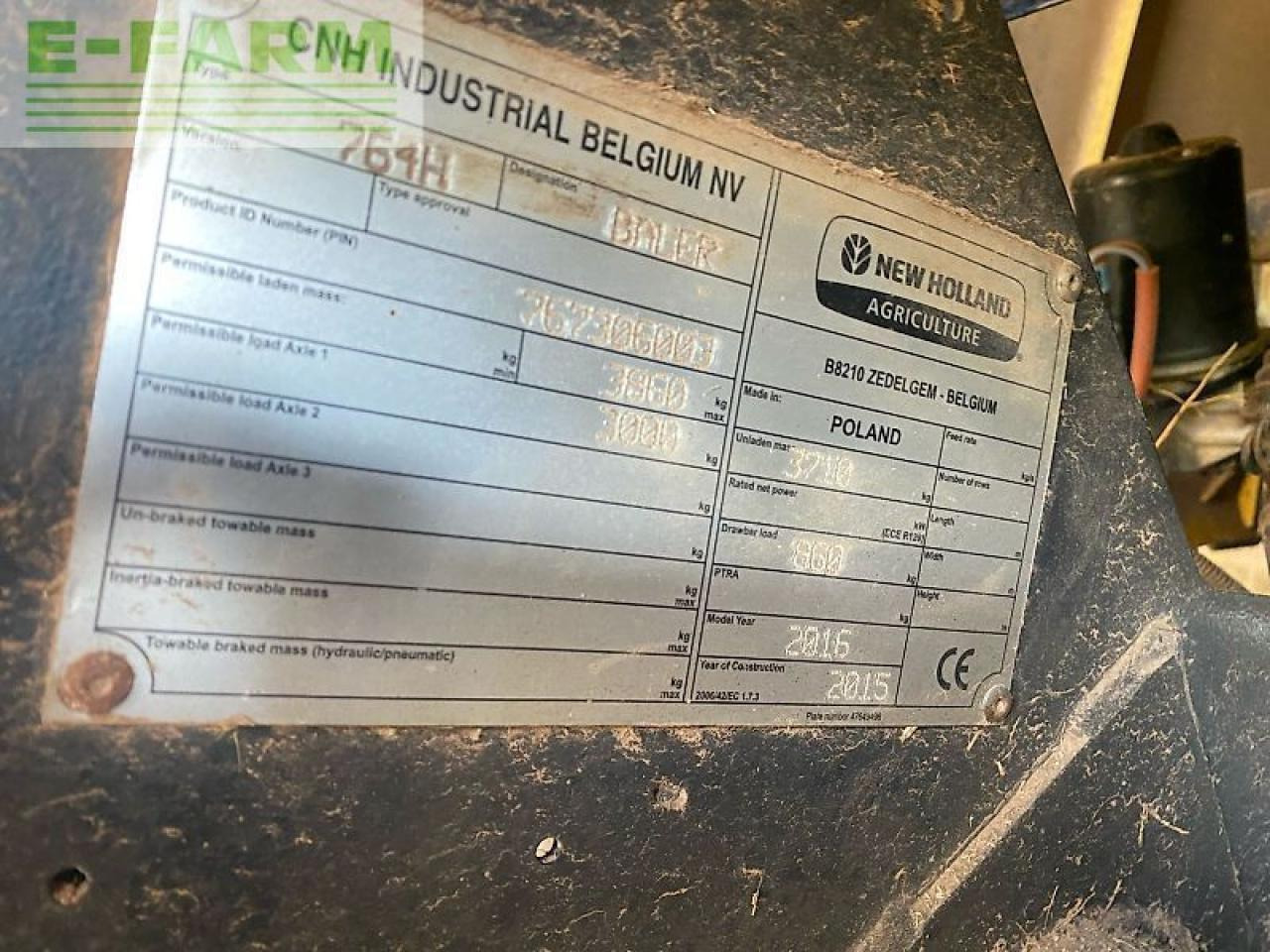New Holland roll belt 150 - Balirka za kvadratne bale: slika 5 New Holland roll belt 150 - Balirka za kvadratne bale: slika 5