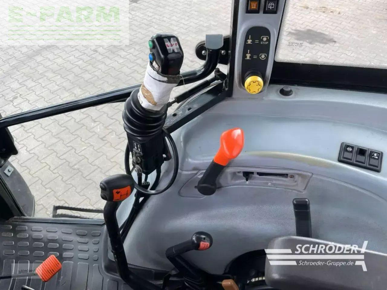 Traktor New Holland t 5050: slika 12