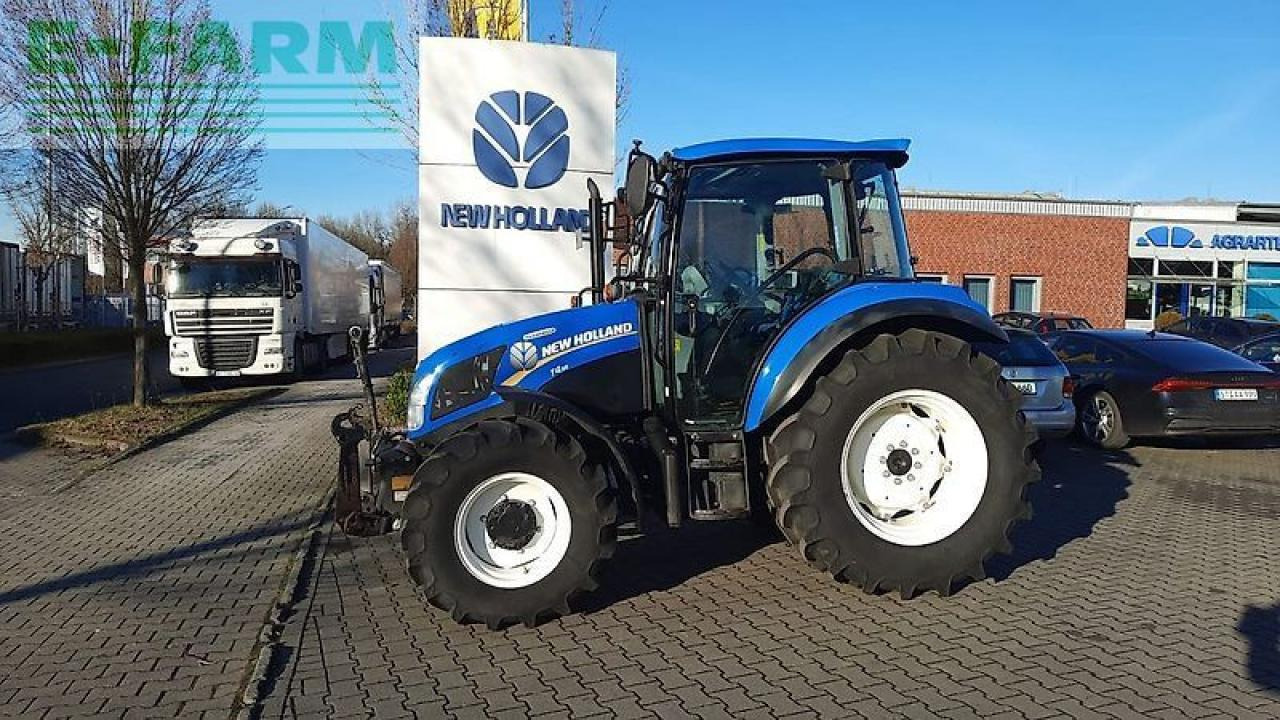 New Holland t4.55 powerstar Powerstar - Traktor: slika 1 New Holland t4.55 powerstar Powerstar - Traktor: slika 1