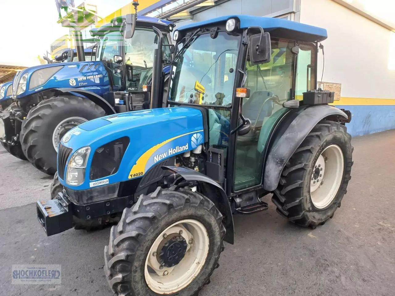 New Holland t4020 deluxe Deluxe - Traktor: slika 1 New Holland t4020 deluxe Deluxe - Traktor: slika 1