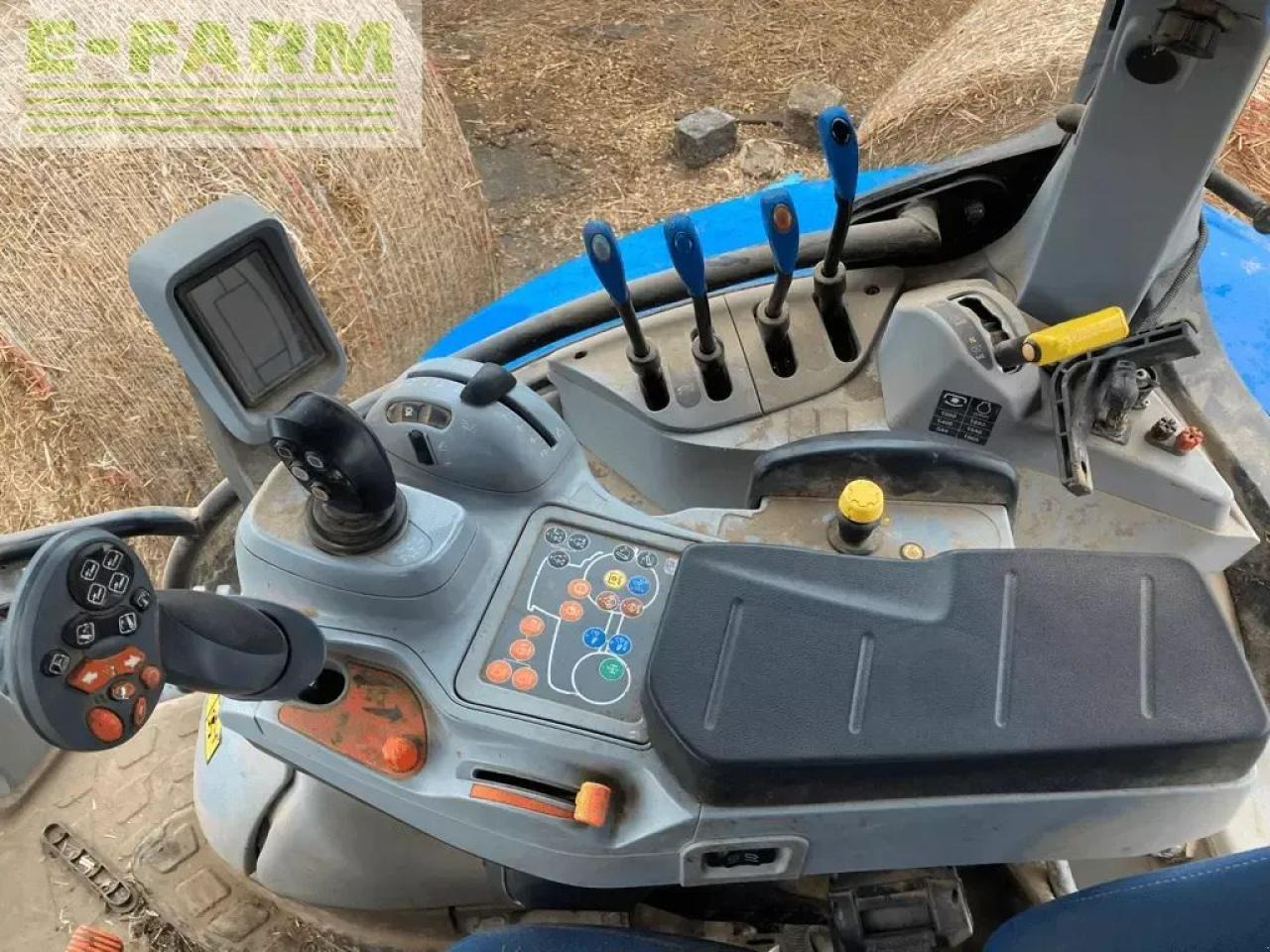 New Holland t6.145 dynamic command - Traktor: slika 5 New Holland t6.145 dynamic command - Traktor: slika 5