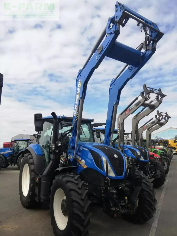 New Holland t6.145 dynamic command - Traktor: slika 2 New Holland t6.145 dynamic command - Traktor: slika 2