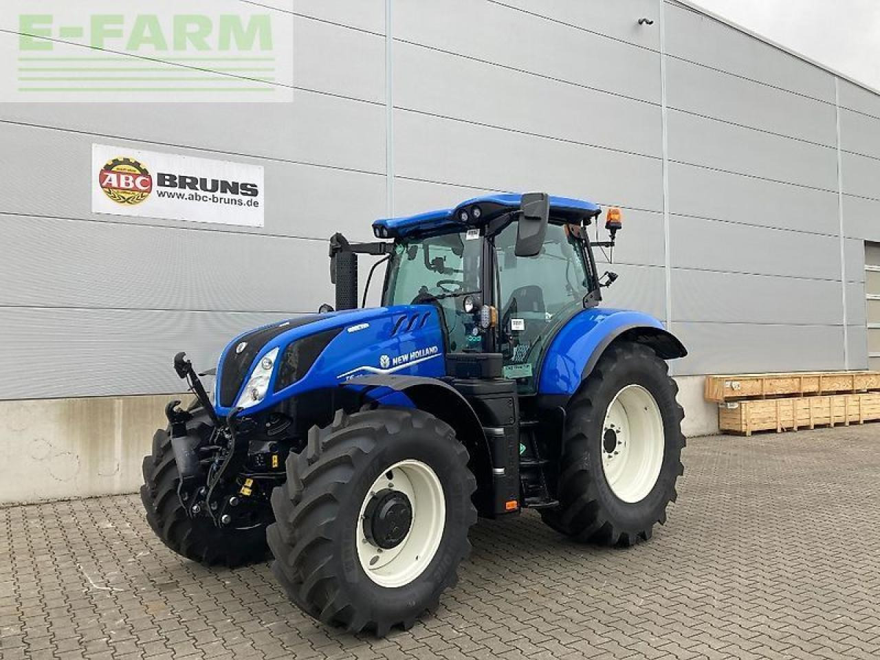 New Holland t6.180 dc methane power Methane Power - Traktor: slika 1 New Holland t6.180 dc methane power Methane Power - Traktor: slika 1
