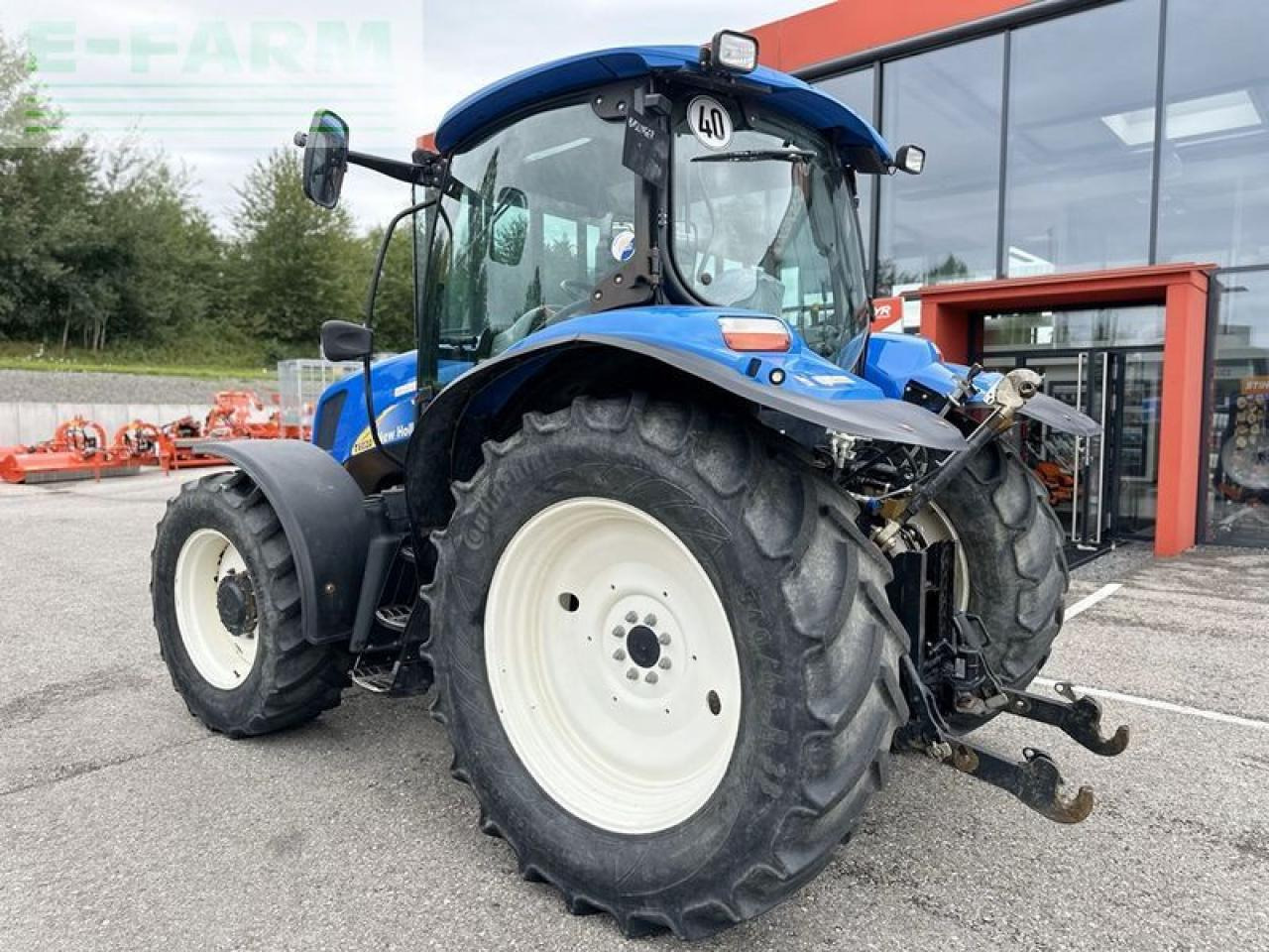 New Holland t6020 delta Delta - Traktor: slika 4 New Holland t6020 delta Delta - Traktor: slika 4