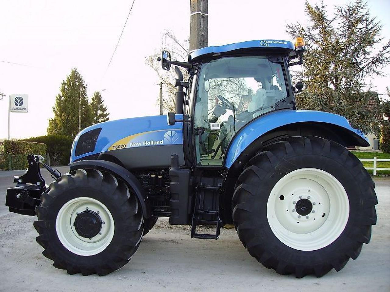 New Holland t6070 range & power command - Traktor: slika 1 New Holland t6070 range & power command - Traktor: slika 1