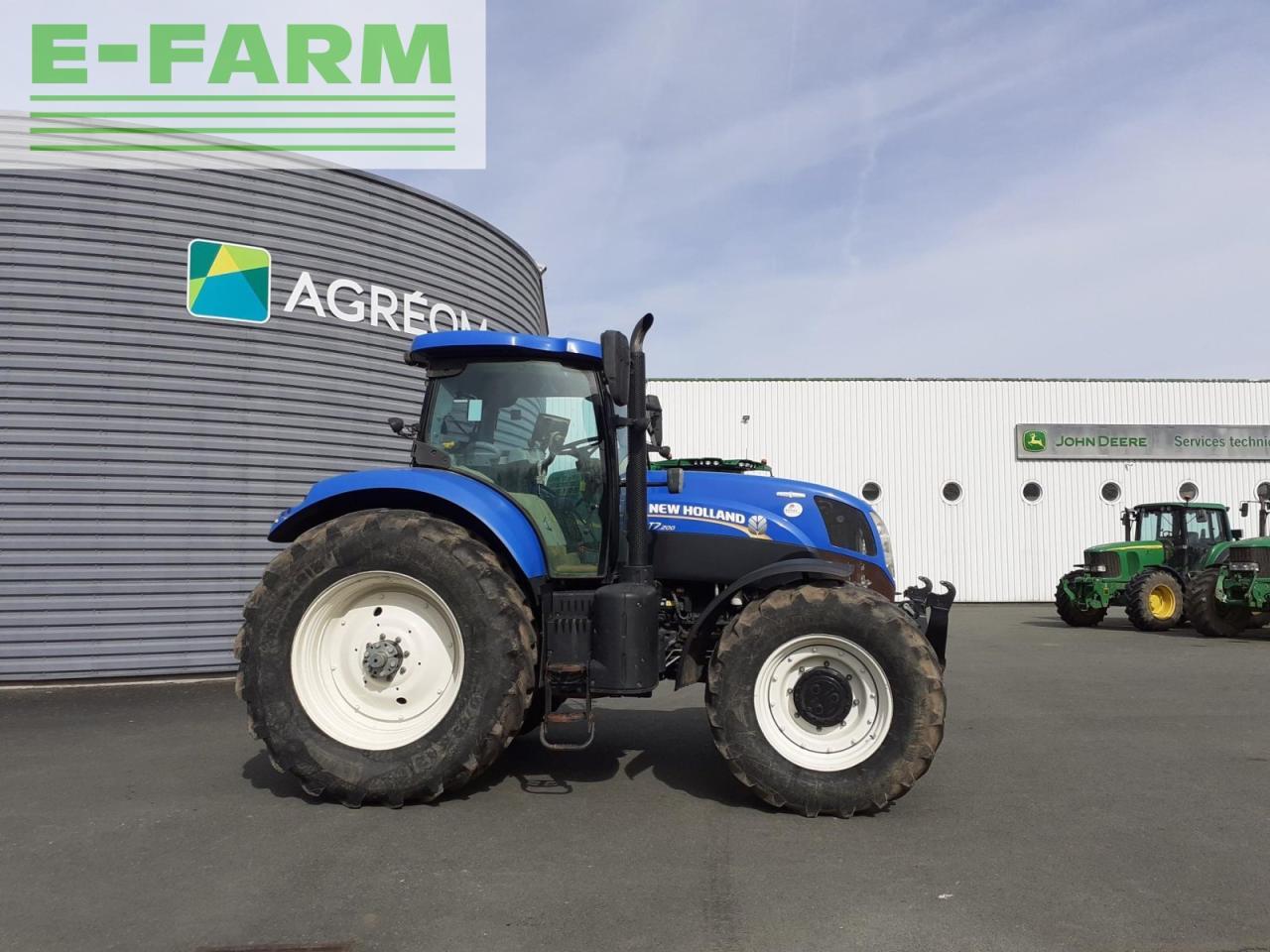 New Holland t7 200 - Traktor: slika 2 New Holland t7 200 - Traktor: slika 2