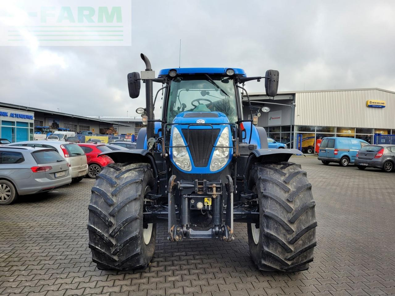 New Holland t7.220 ac - Traktor: slika 2 New Holland t7.220 ac - Traktor: slika 2