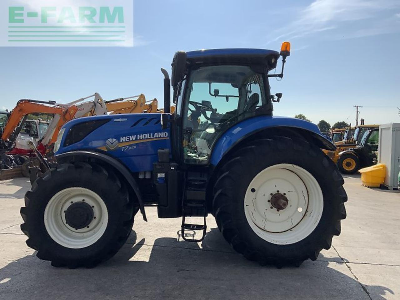 New Holland t7.225 auto command (st23808) - Traktor: slika 5 New Holland t7.225 auto command (st23808) - Traktor: slika 5