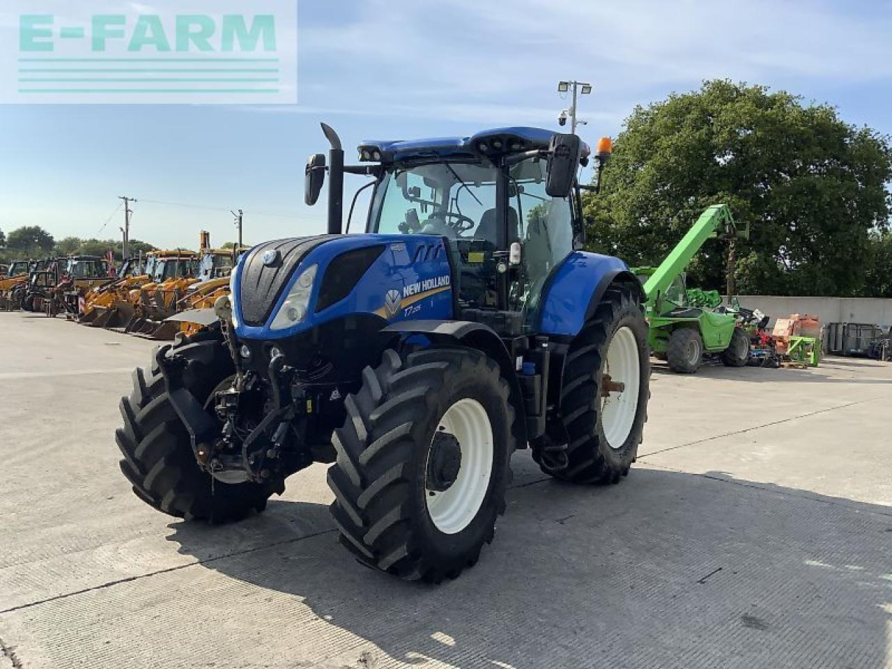 New Holland t7.225 auto command (st23808) - Traktor: slika 4 New Holland t7.225 auto command (st23808) - Traktor: slika 4