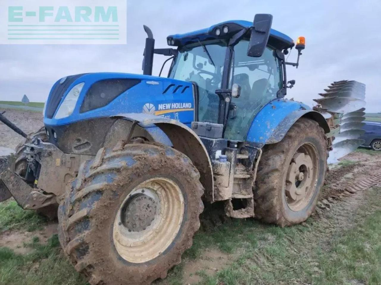 New Holland t7.270 ac - Traktor: slika 1 New Holland t7.270 ac - Traktor: slika 1