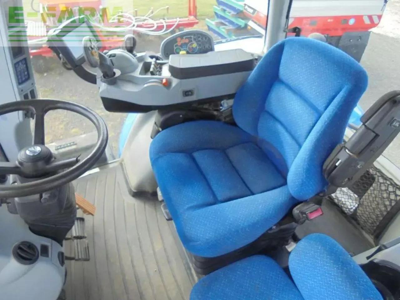 New Holland t8.330 - Traktor: slika 4 New Holland t8.330 - Traktor: slika 4