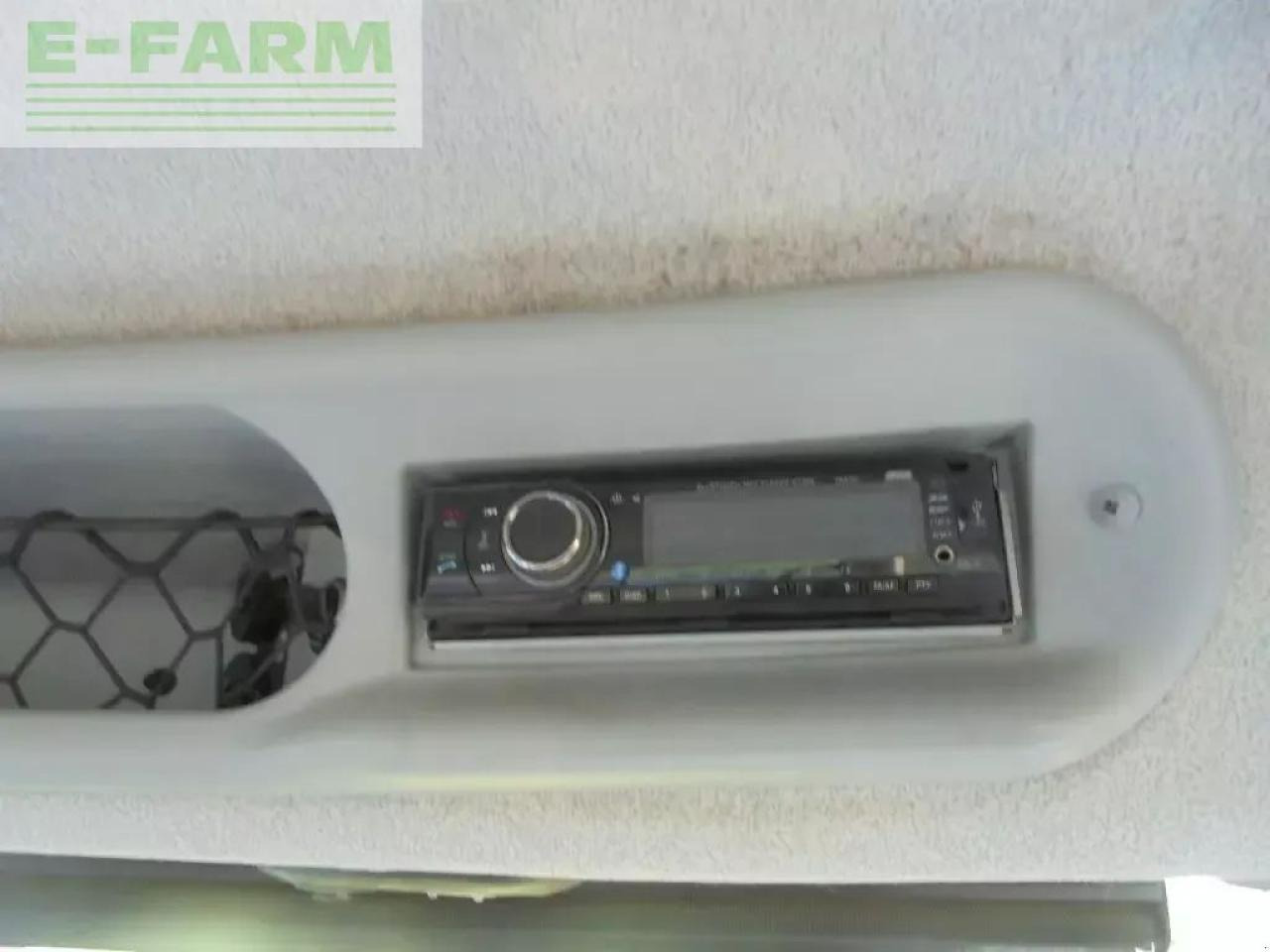 New Holland t8.330 - Traktor: slika 5 New Holland t8.330 - Traktor: slika 5