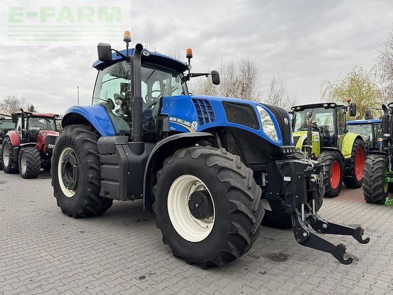 New Holland t8.330 ultra command - Traktor: slika 4 New Holland t8.330 ultra command - Traktor: slika 4