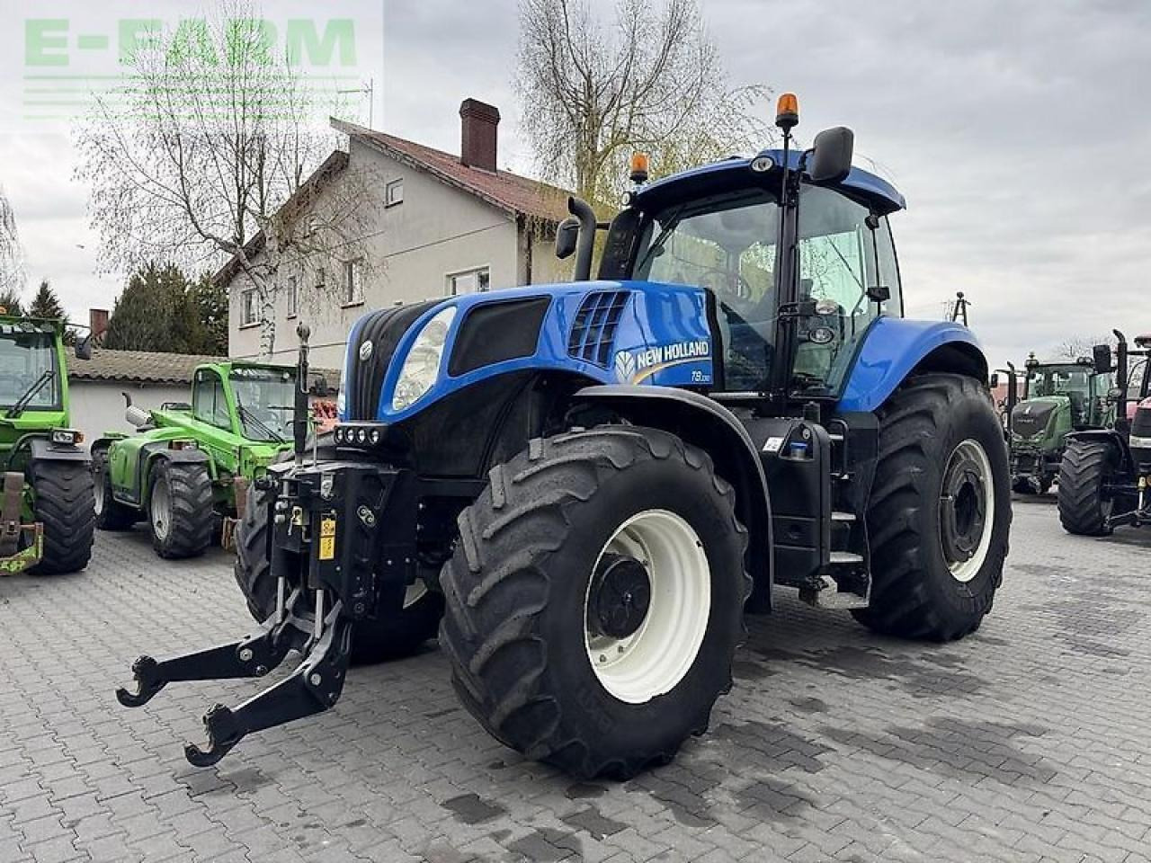New Holland t8.330 ultra command - Traktor: slika 1 New Holland t8.330 ultra command - Traktor: slika 1