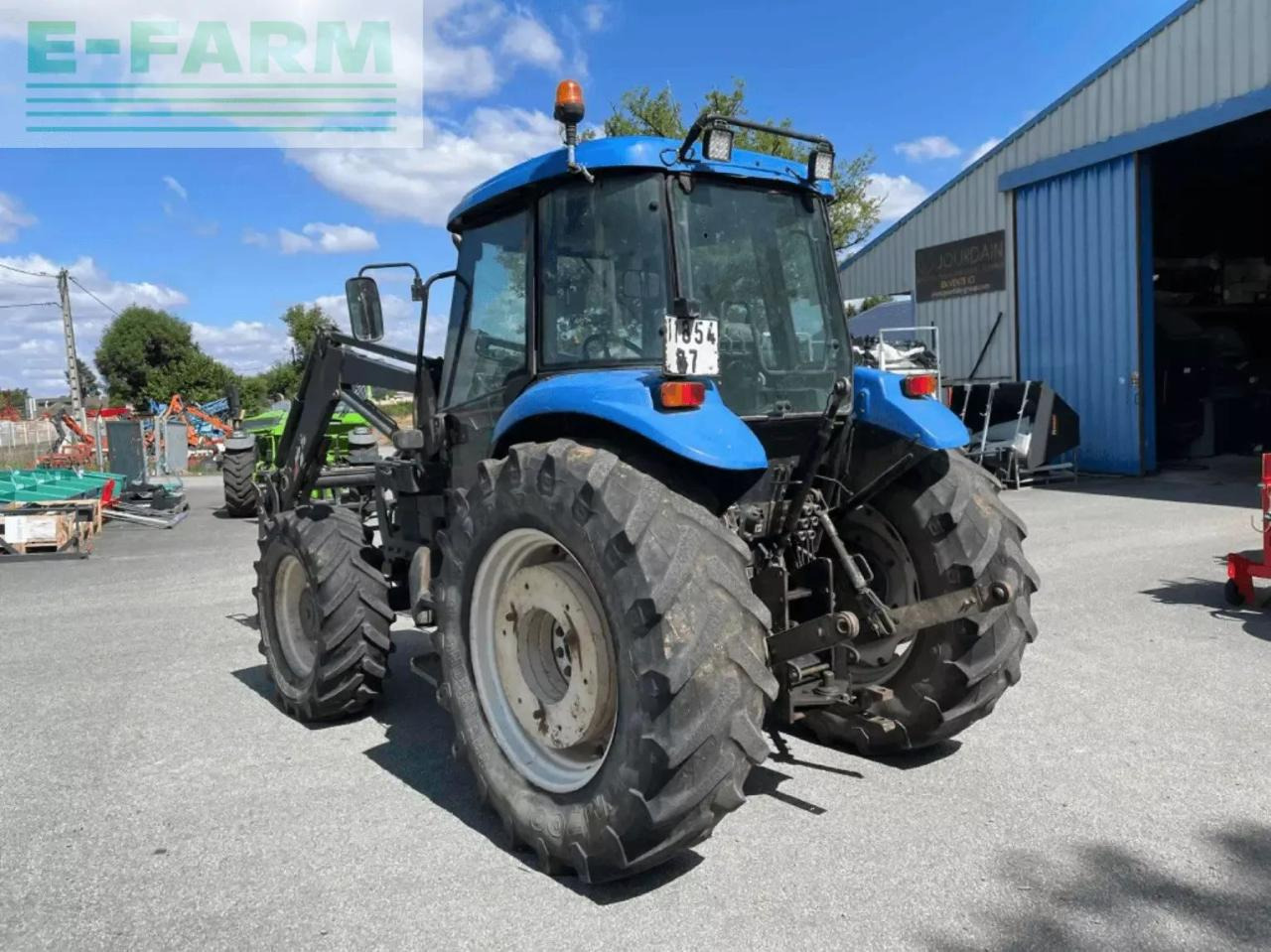 New Holland tracteur agricole td85d new holland D - Traktor: slika 2 New Holland tracteur agricole td85d new holland D - Traktor: slika 2