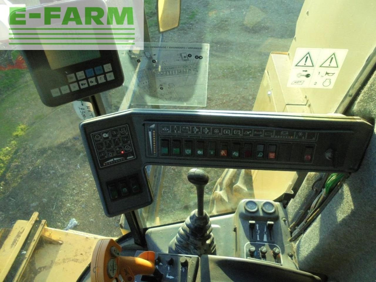 New Holland tx68fs - Kombajn harvester: slika 5 New Holland tx68fs - Kombajn harvester: slika 5