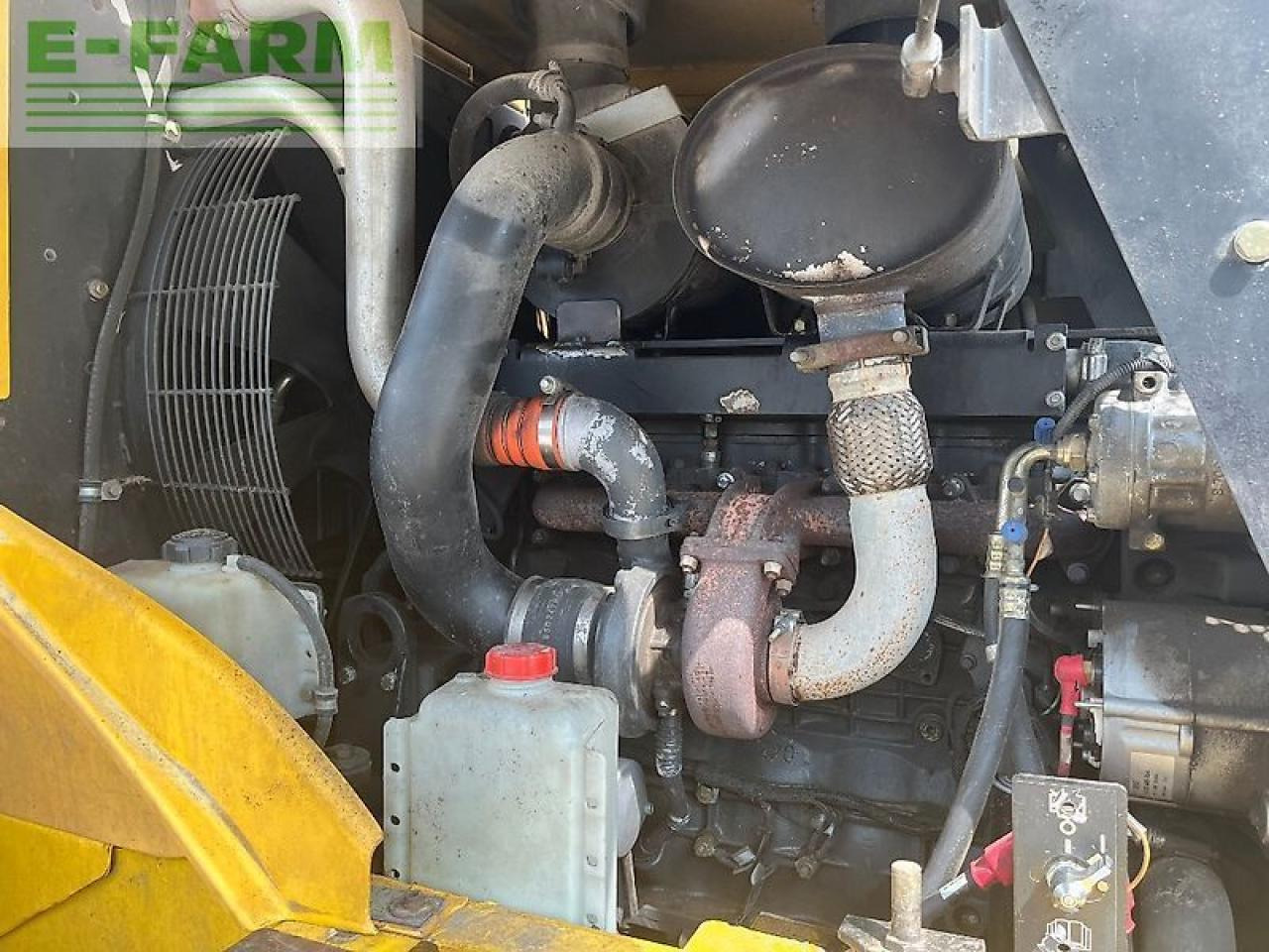 Mini bager New Holland w 130 b: slika 15