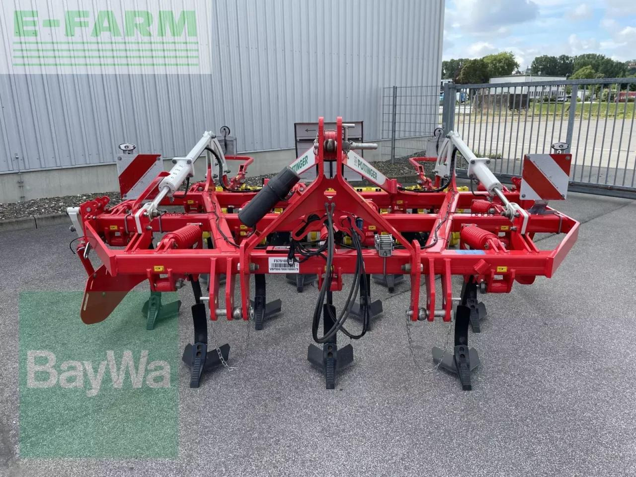 Pöttinger synkro 3030 nova *miete ab 234€/tag* - Kultivator: slika 1 Pöttinger synkro 3030 nova *miete ab 234€/tag* - Kultivator: slika 1