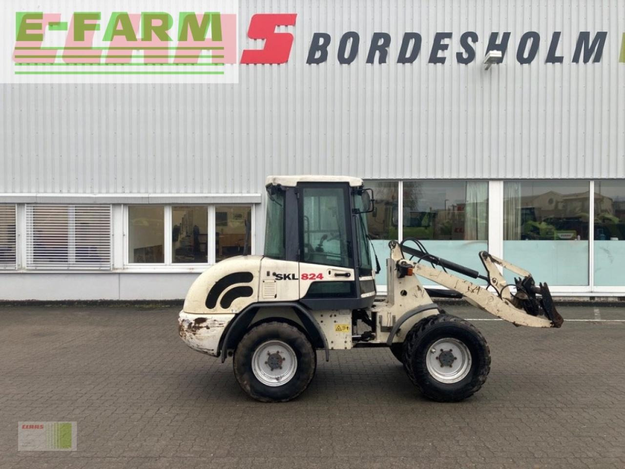 Schaeff skl 824 - Mini bager: slika 2 Schaeff skl 824 - Mini bager: slika 2