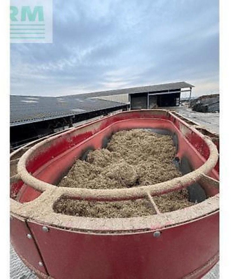 Strautmann verti mix 2401 - Oprema za živino: slika 4 Strautmann verti mix 2401 - Oprema za živino: slika 4