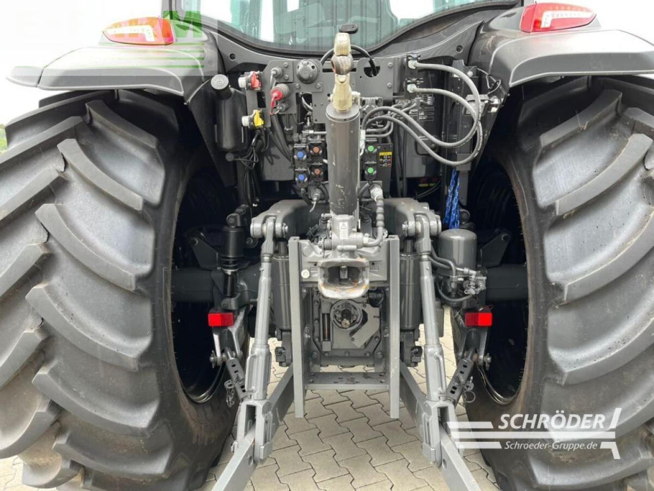 Valtra g 135 a - Traktor: slika 3 Valtra g 135 a - Traktor: slika 3