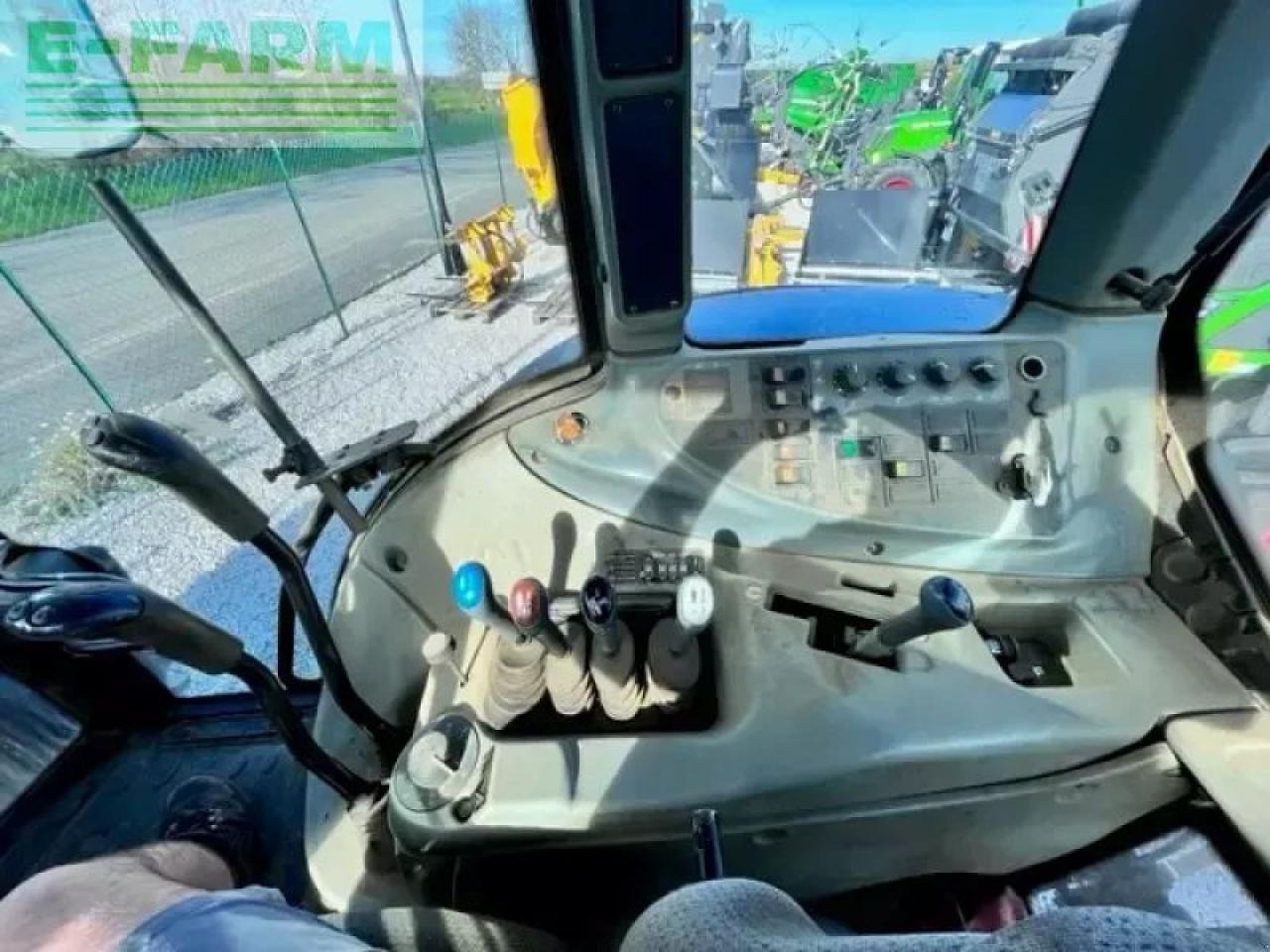 Valtra marque valtra - Traktor: slika 2 Valtra marque valtra - Traktor: slika 2