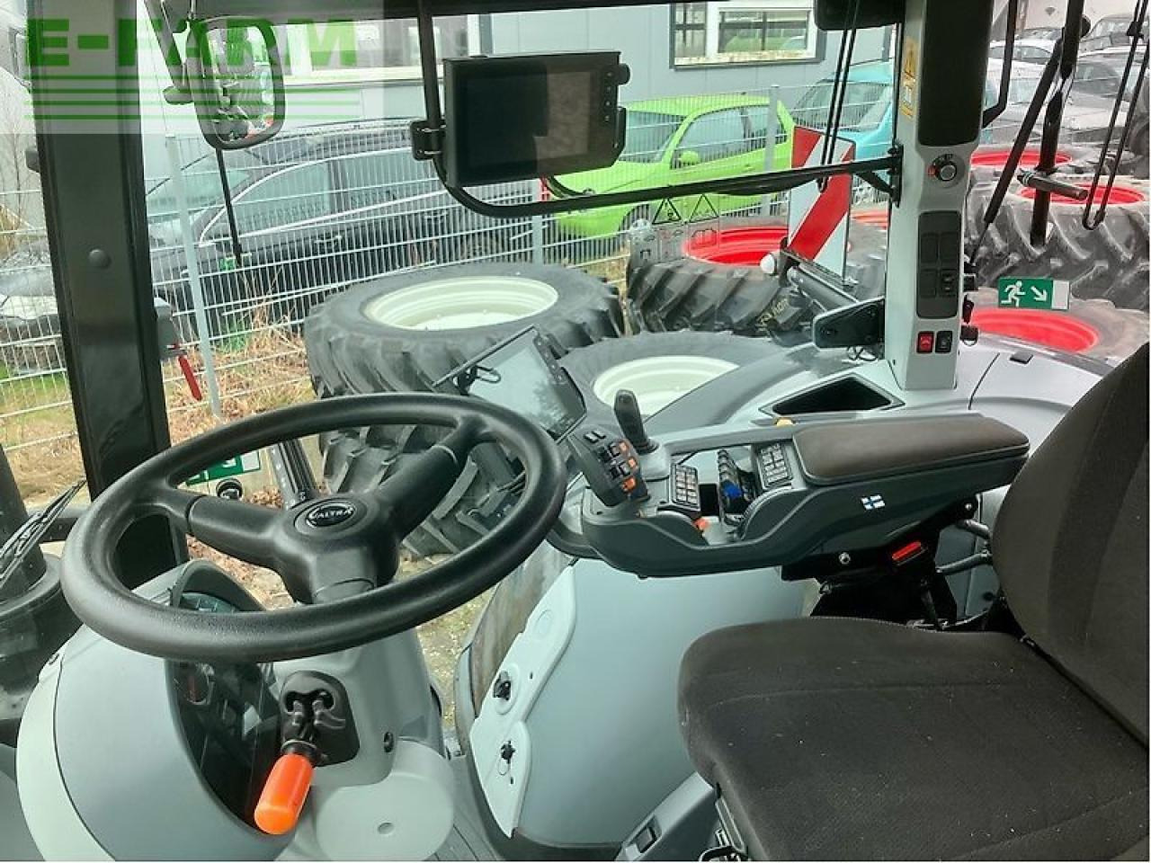 Valtra s324 smarttouch mr19 - Traktor: slika 4 Valtra s324 smarttouch mr19 - Traktor: slika 4
