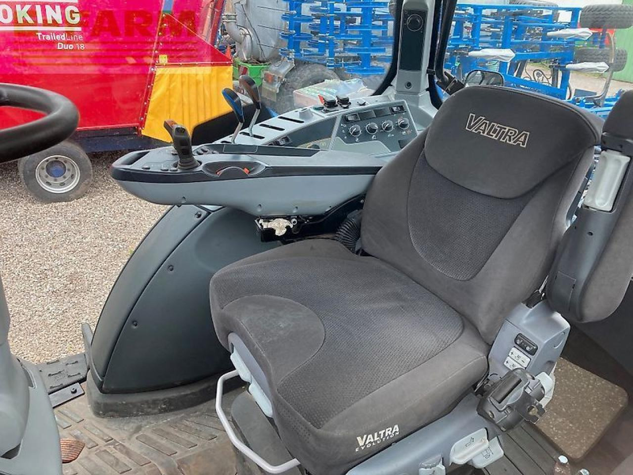 Valtra t214 ecoactive - Traktor: slika 4 Valtra t214 ecoactive - Traktor: slika 4